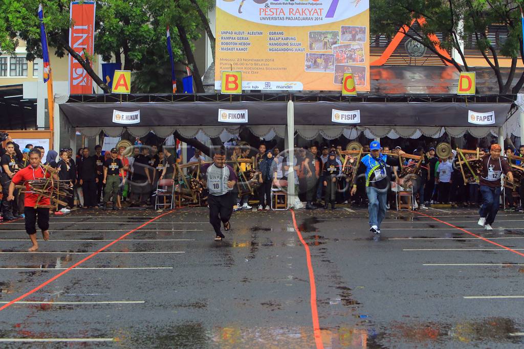 Serunya Lomba Olah Raga...