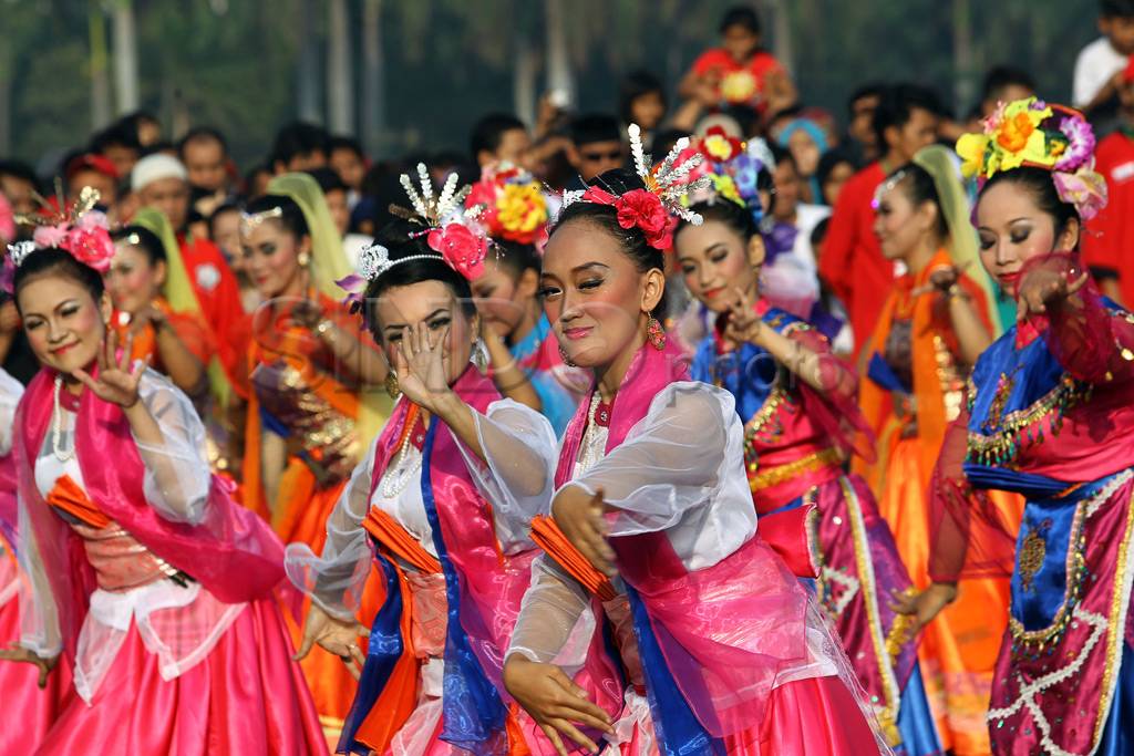 Ribuan Peserta Ikuti...
