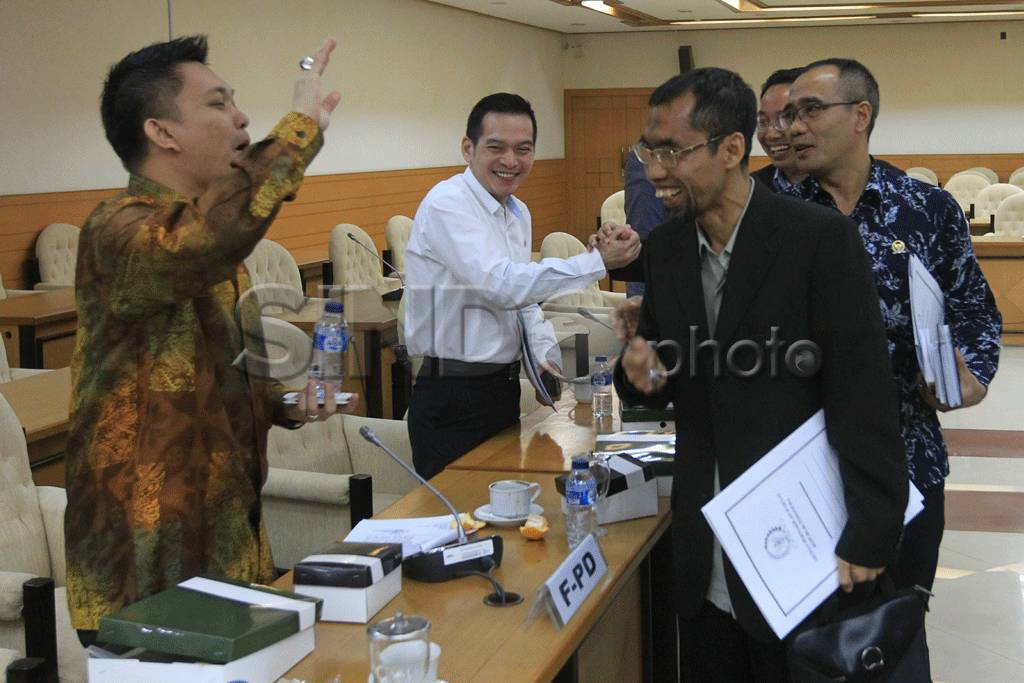 Baleg DPR Sepakati Revisi...
