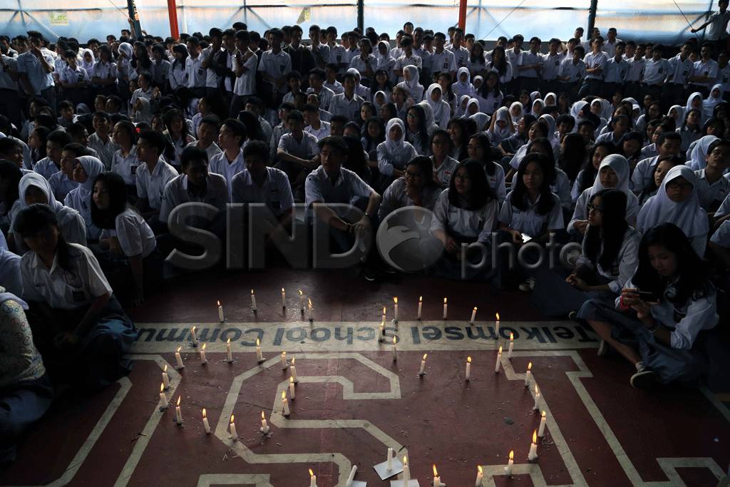Lilin Untuk Guru