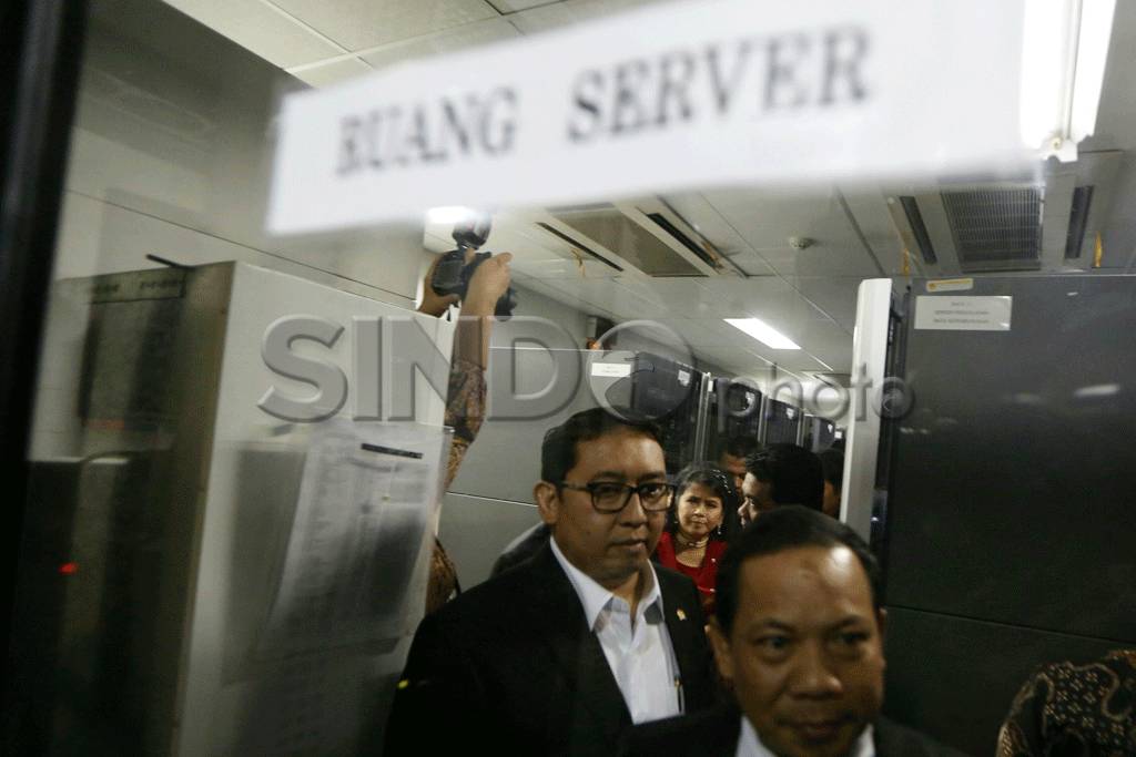 Fadli Zon Sidak Server...