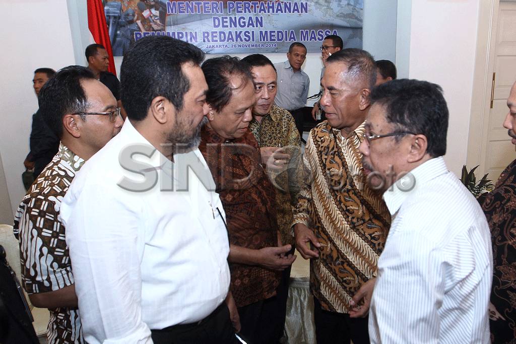 Menhan Gelar Silaturahmi...