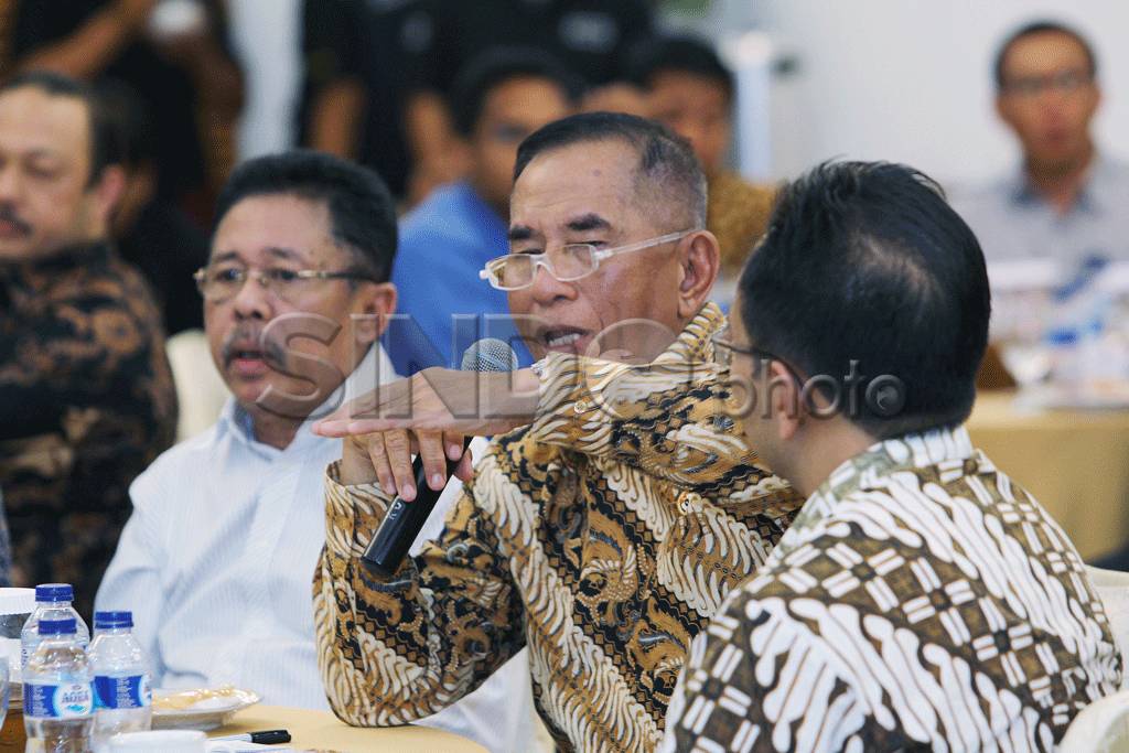 Menhan Gelar Silaturahmi...