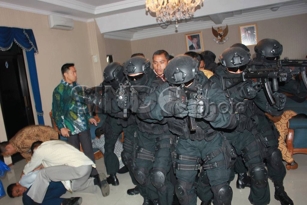 Operasi Penyelematan...