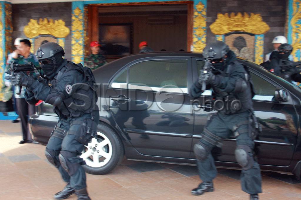 Operasi Penyelematan...