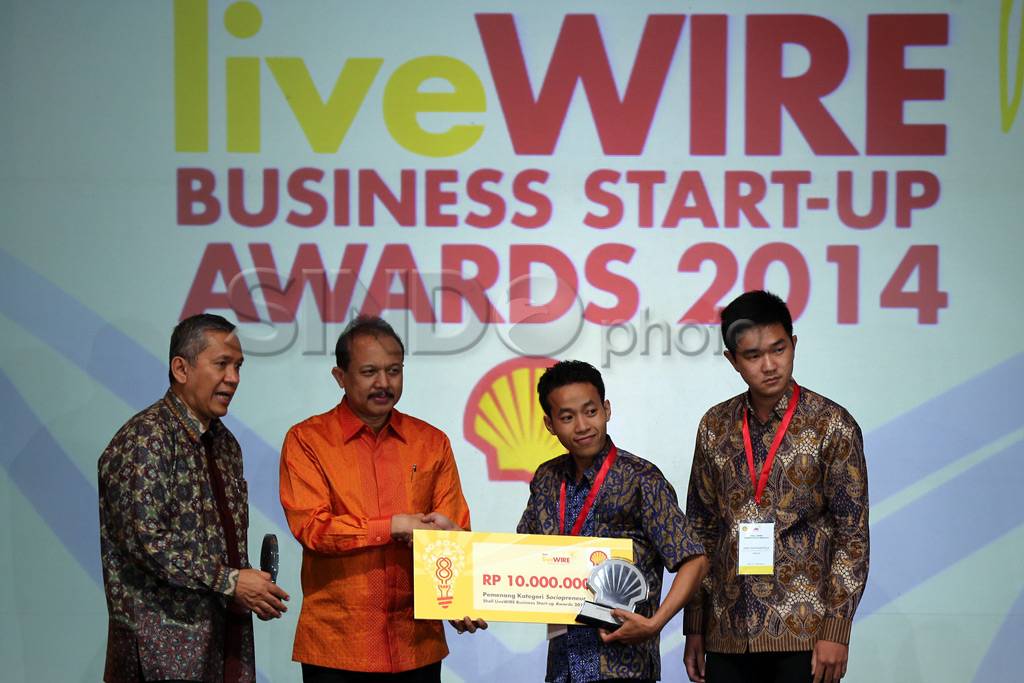 10 Wirausaha Muda Raih...