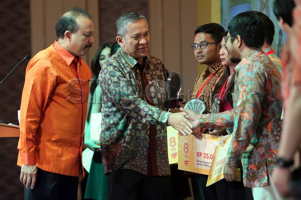 10 Wirausaha Muda Raih...