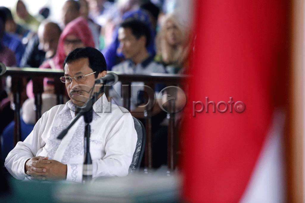 Rachmat Yasin Dijatuhi...