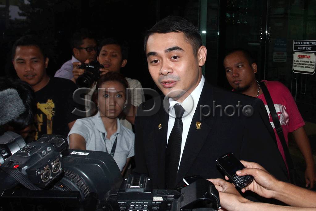 Senator Dari Bali Serahkan...