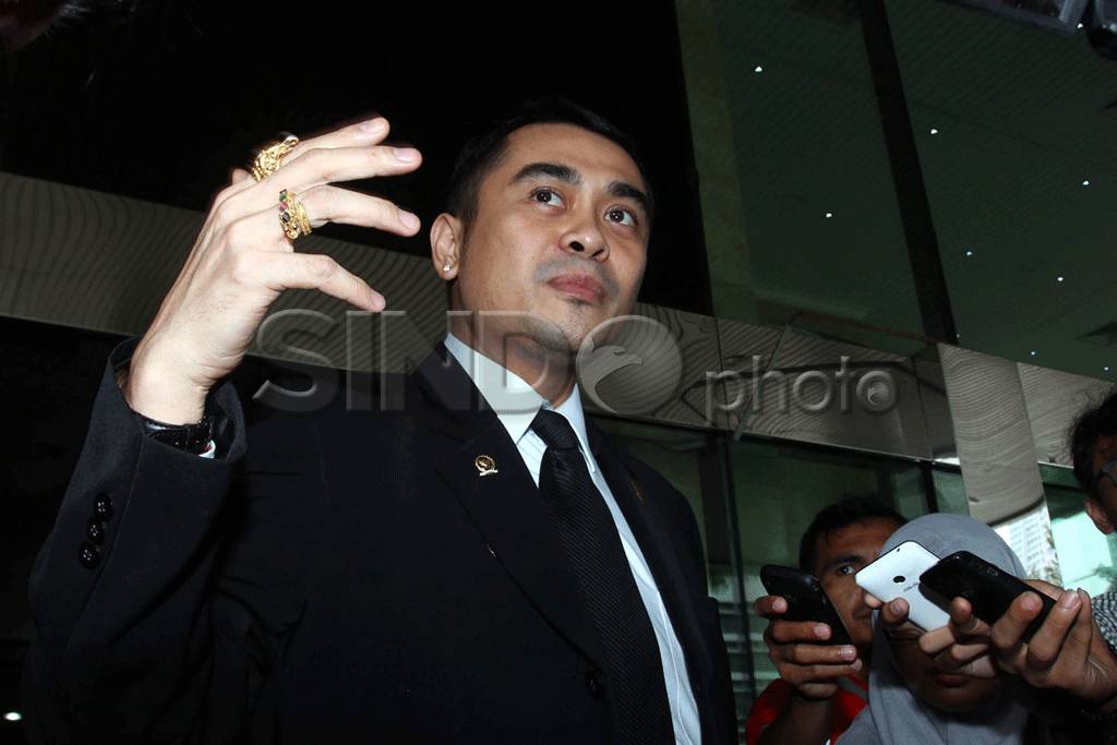 Senator Dari Bali Serahkan...