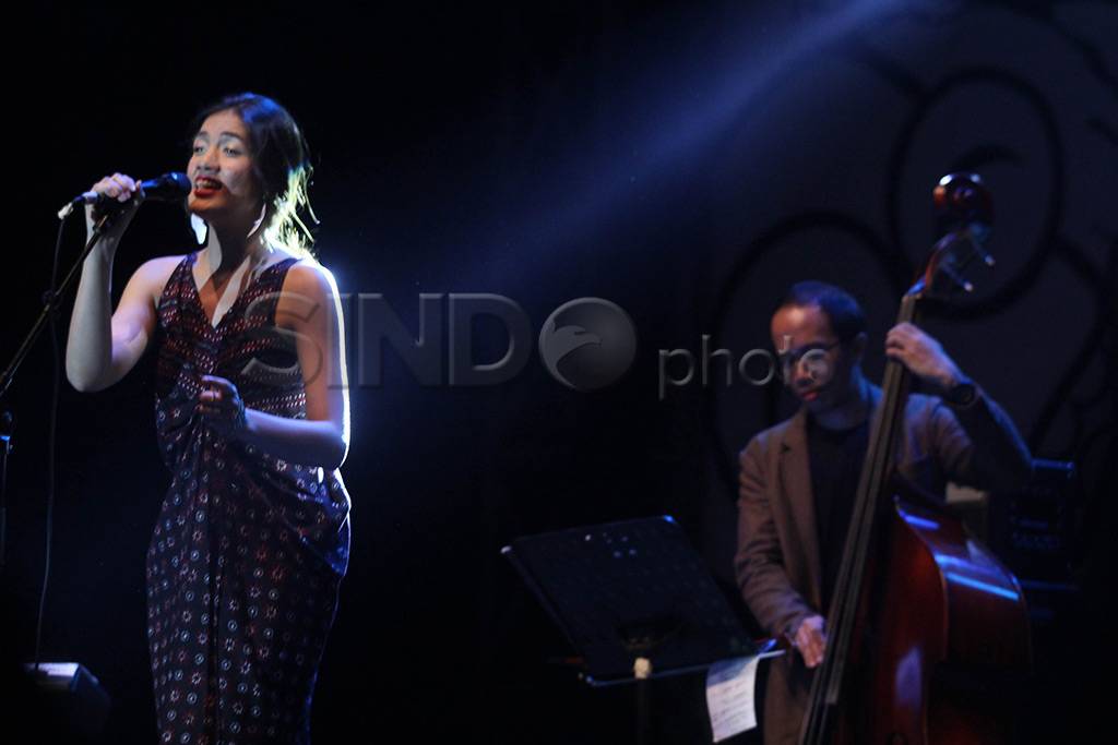 The 37 th Jazz Goes...