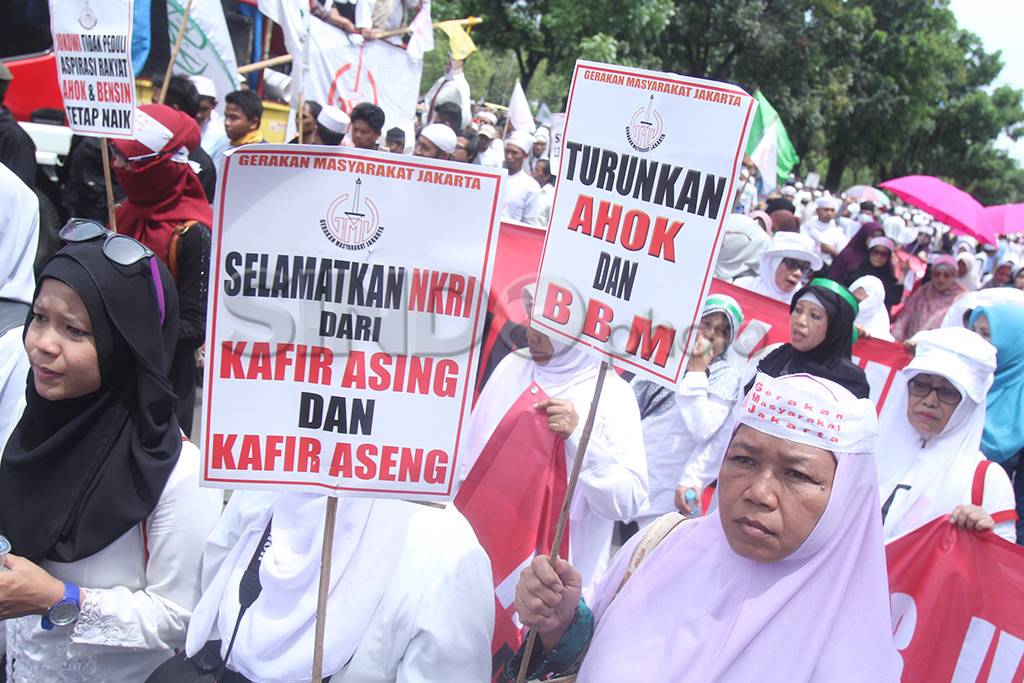 Massa Anti Ahok Kembali...