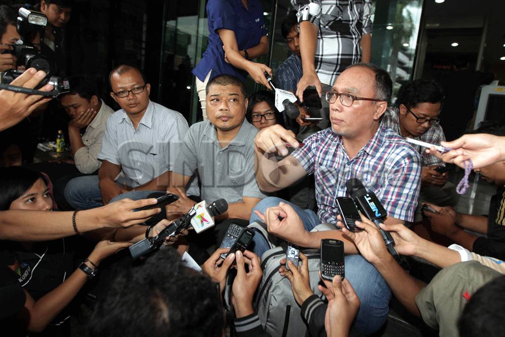 Pegiat Anti Korupsi...
