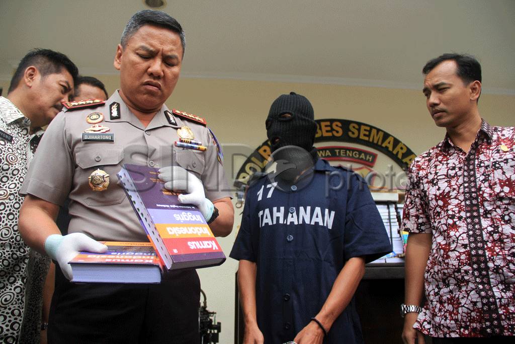 Polrestabes Semarang...