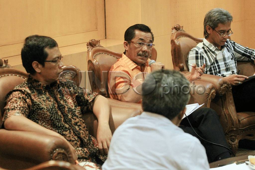 Mencari Akar Masalah...