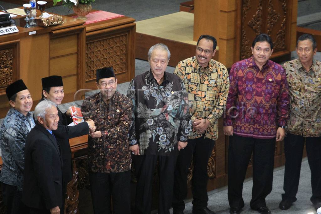 BPK Serahkan Laporan...