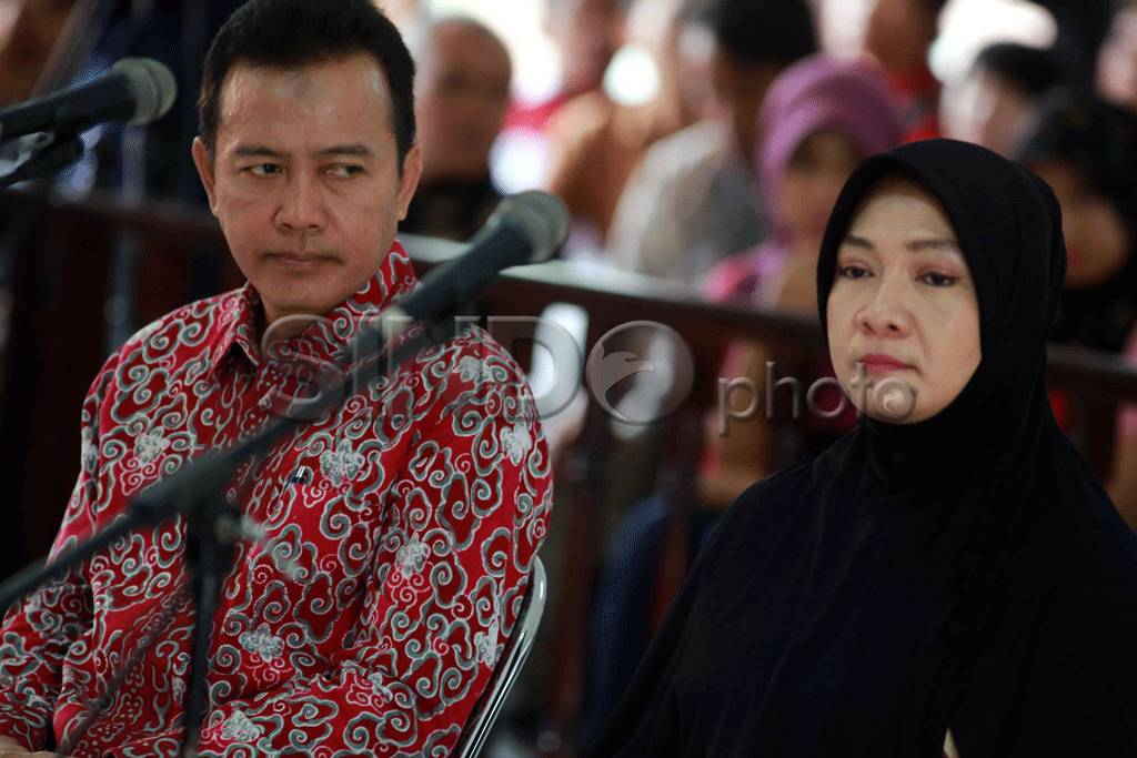Ade Swara dan Istrinya...
