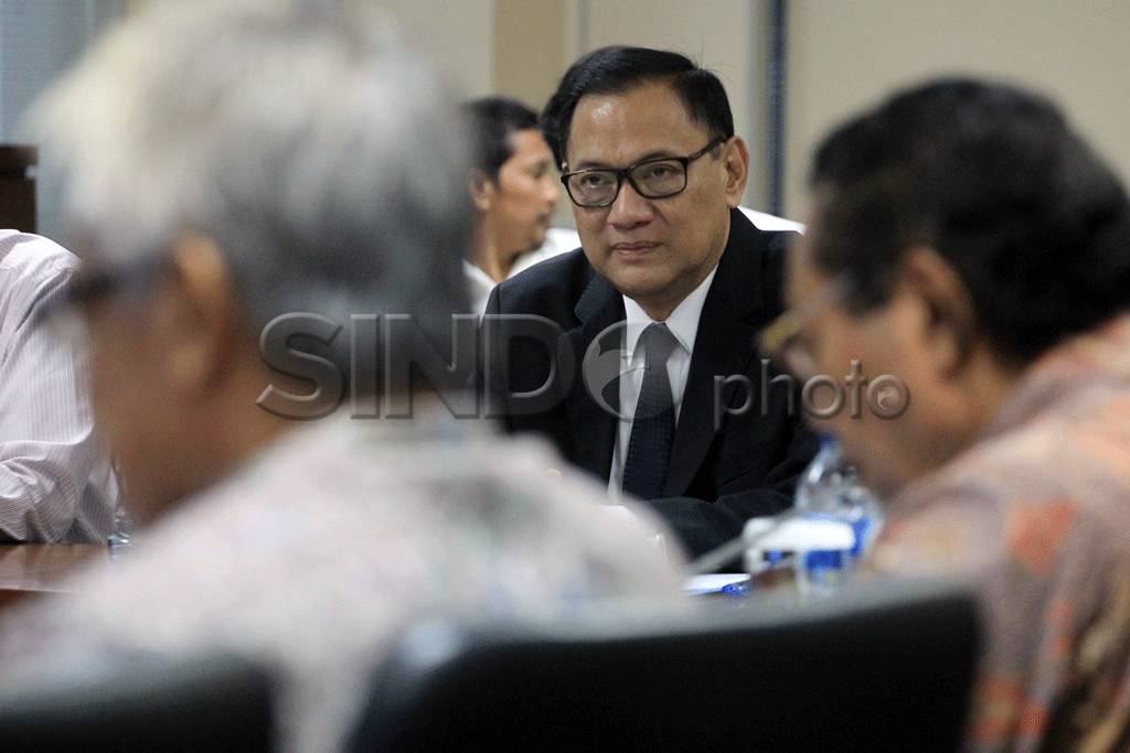 Gubernur BI Rapat Kerja...