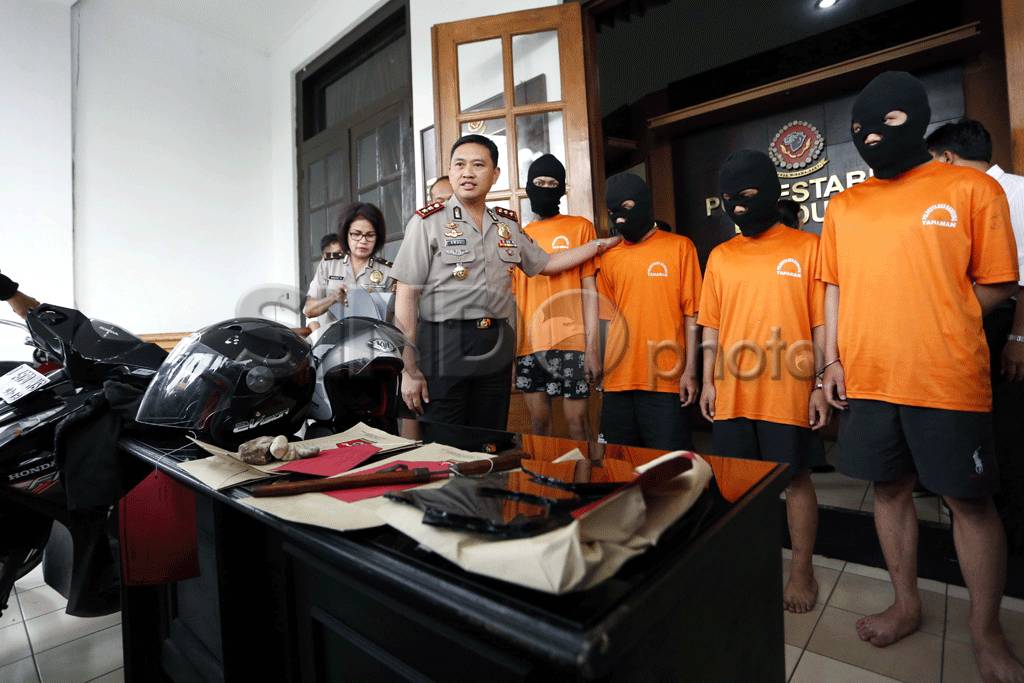 Polisi Ringkus Perusak...