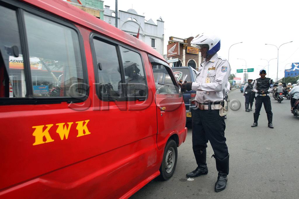 Dishub Kota Depok Tertibkan...