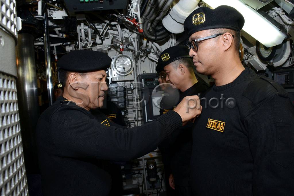 Tiga Menteri Mendapat...