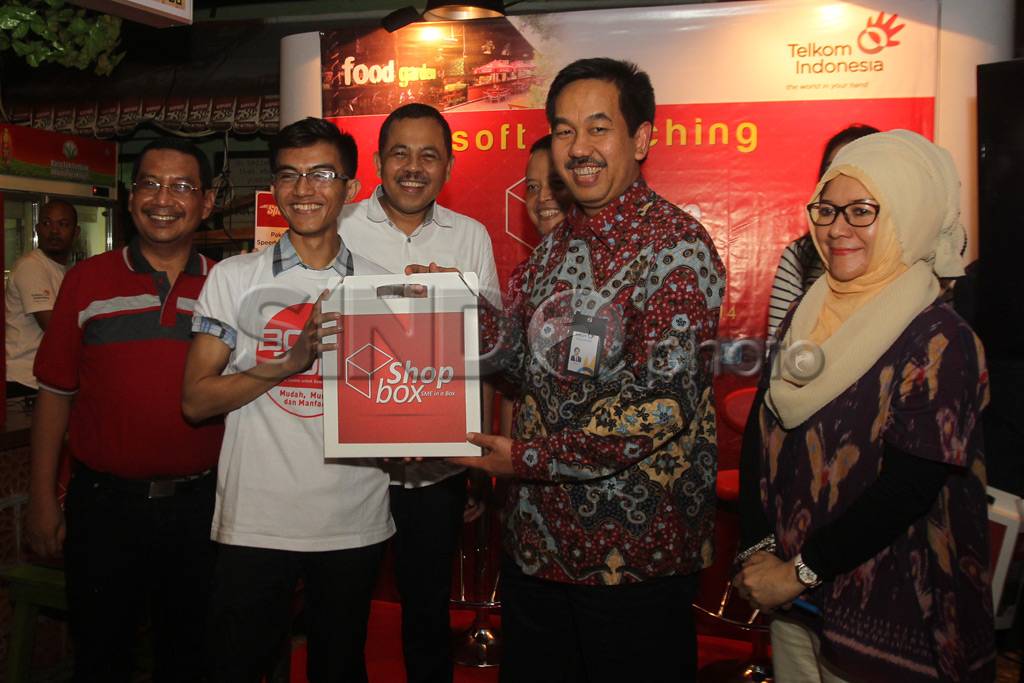 Telkom Luncurkan Shop...
