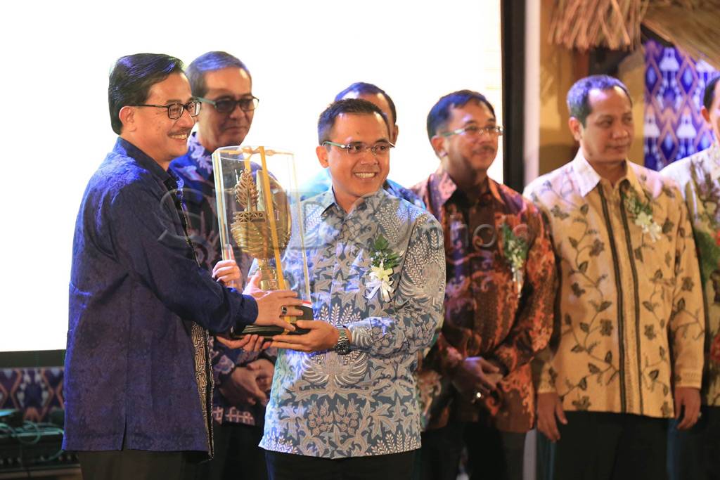 Banyuwangi Raih Penghargaan...