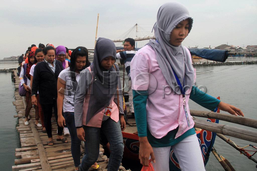 Buruh Pabrik di Tanjung...