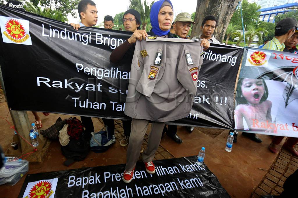Diperas Atasan, Anggota...
