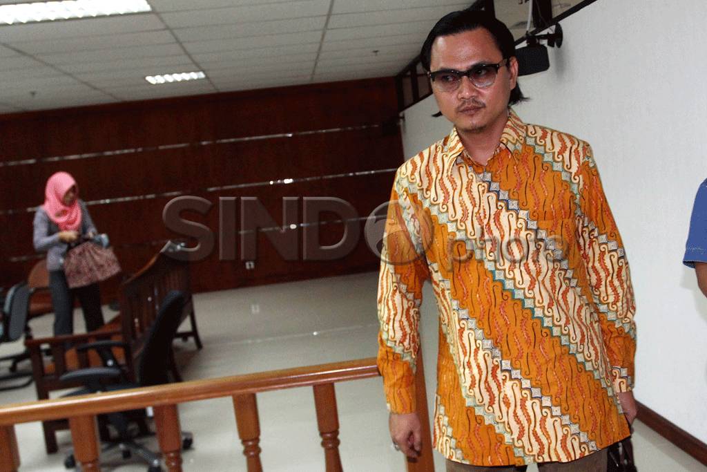 Riefan Avrian Bacakan...