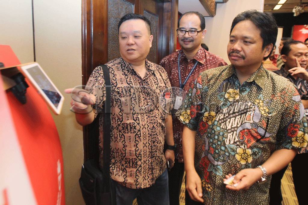 Menikmati Layanan Seru...