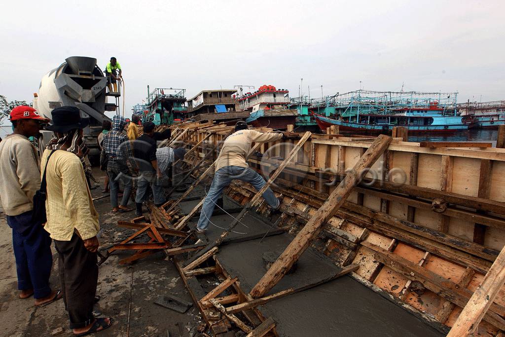 Dermaga Pelabuhan Muara...