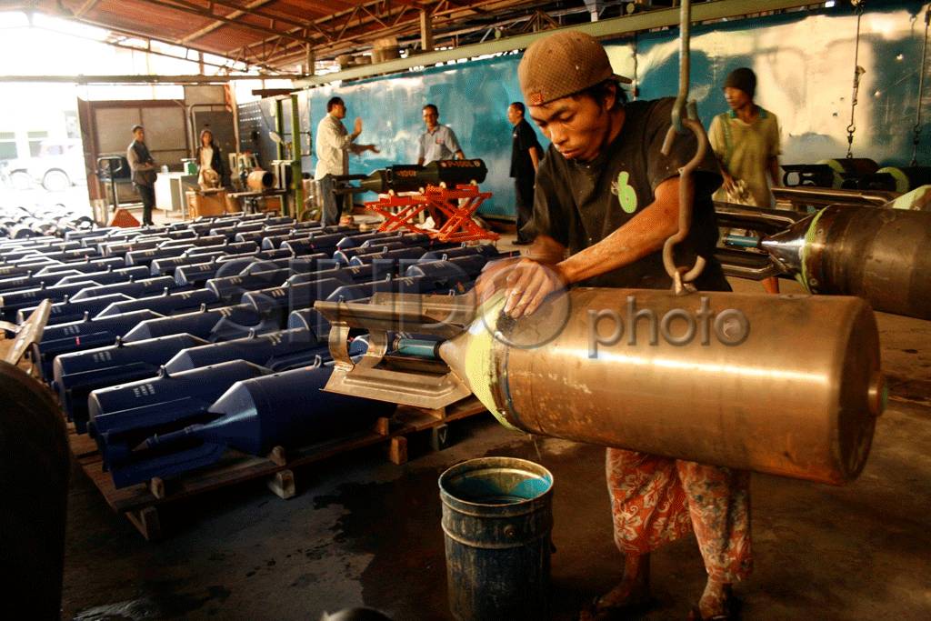 Industri Senjata Dalam...