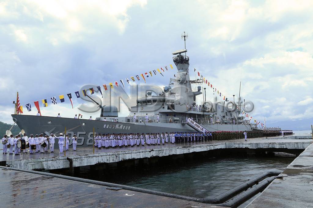 KSAL Kukuhkan KRI John...