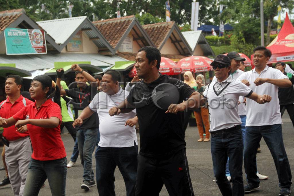 Meriahnya Pasar Rakyat...