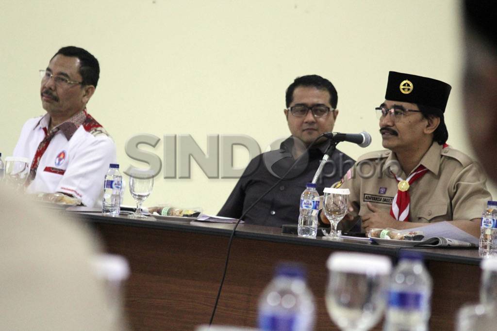 Adhyaksa Dault Bahas...