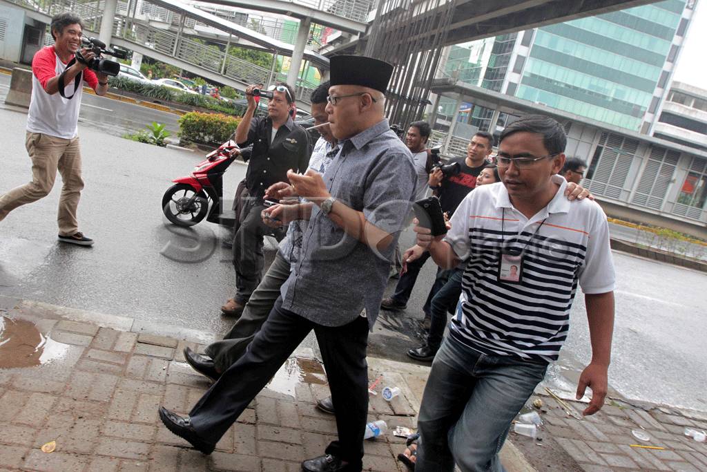 KPK Periksa Mantan Anggota...