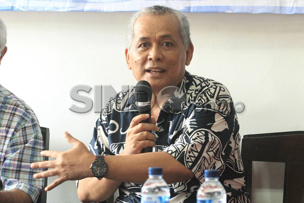 Menyikapi Kepentingan...