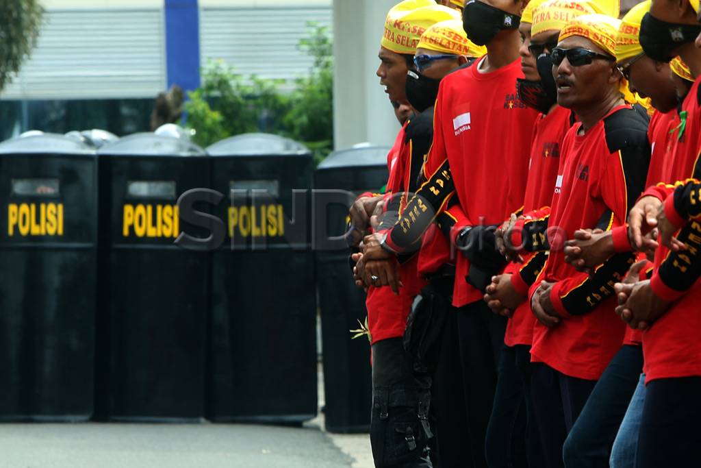 Ribuan Buruh Palembang...