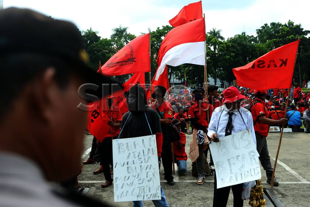 Ribuan Buruh Palembang...