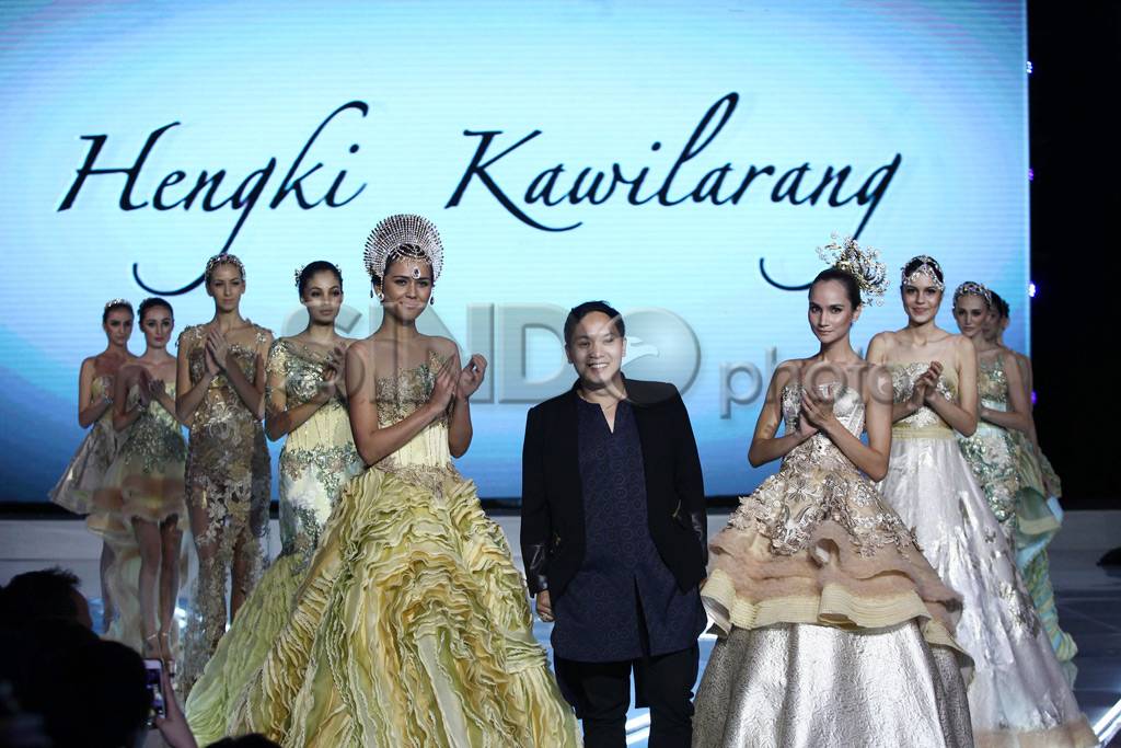 Dian Sastro Raih Best...