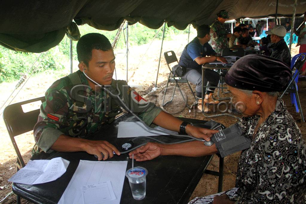 Petugas Kesehatan Terus...