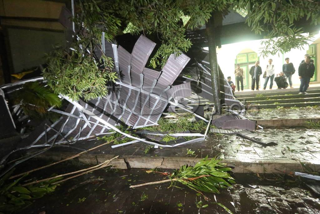 Kampus UIN Bandung Diterjang...
