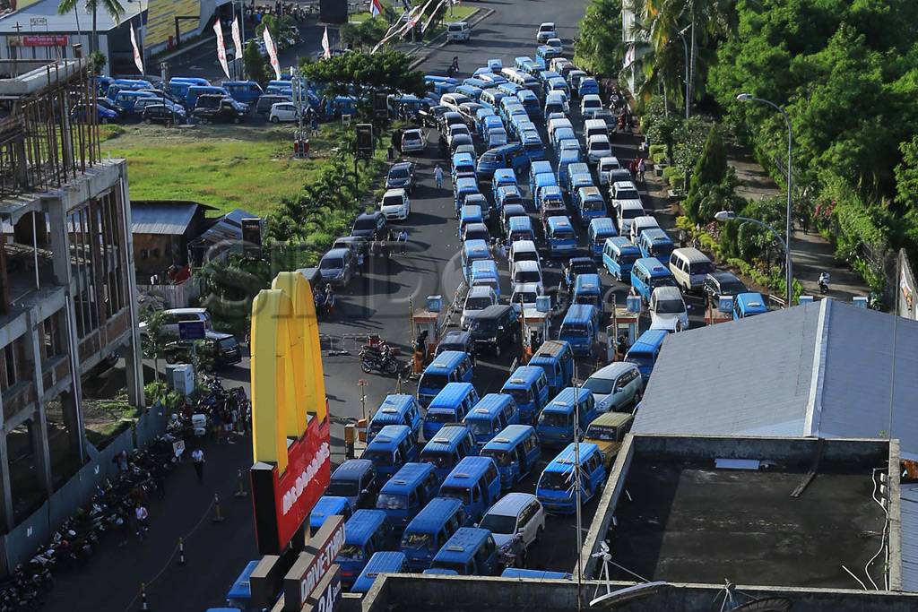 Jelang Natal dan Tahun...
