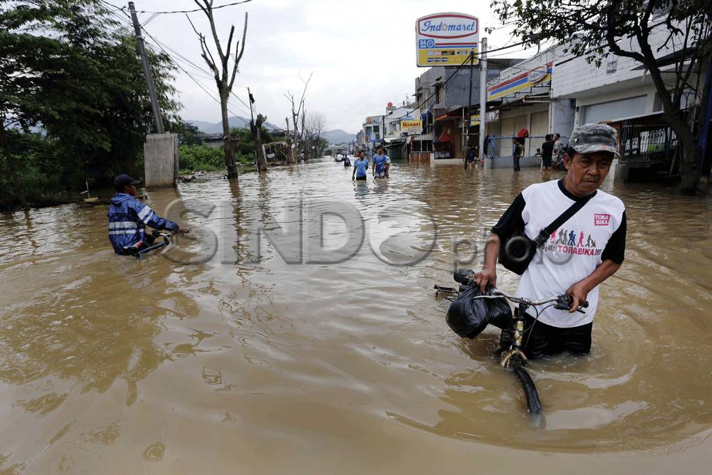 Banjir Rendam 8 Kecamatan...