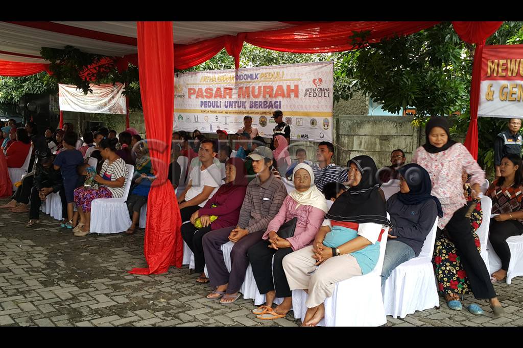 Megawati Tinjau Pasar...
