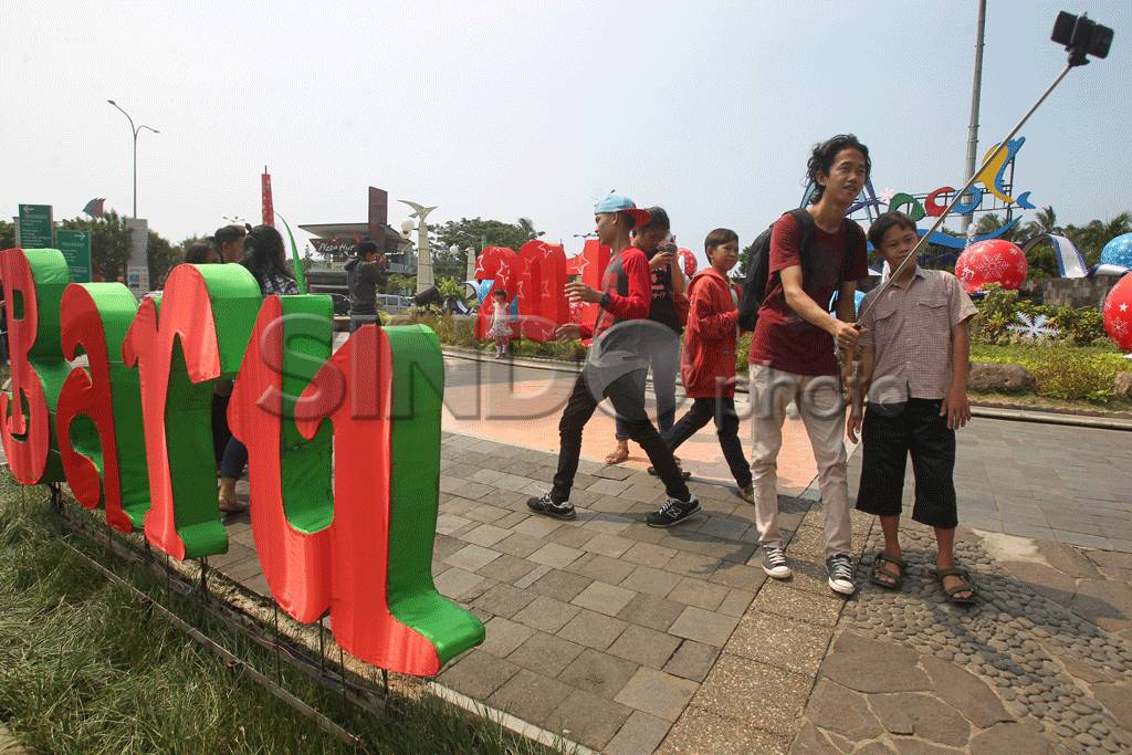 Pantai Ancol Disesaki...