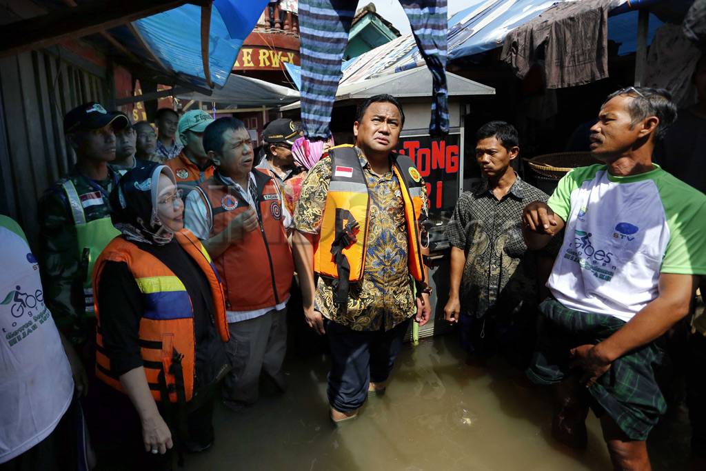 7 Hari Terendam Banjir,...