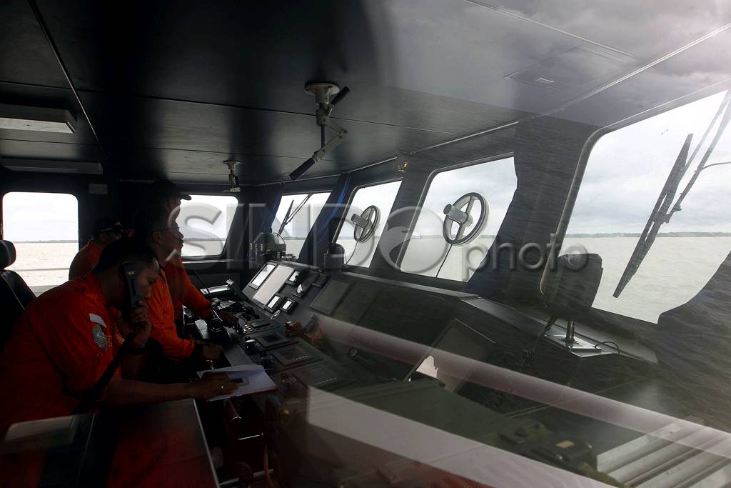 Cuaca Buruk, Kapal Basarnas...