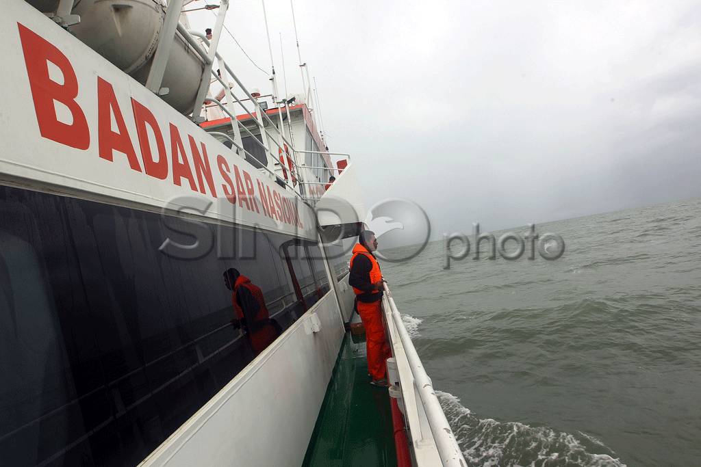 Cuaca Buruk, Kapal Basarnas...